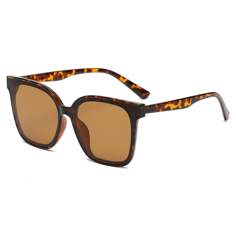 New Retro Net Red Simple Sunglasses Men And Women Trend Travel Street Shooting Sunglasses Decorative Glasses